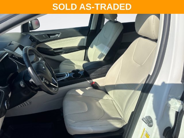 Used 2017 Ford Edge Titanium w/ Equipment Group 302A FWD image 11