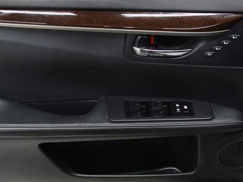 Used 2013 Lexus ES 350 w/ Luxury Pkg FWD image 15