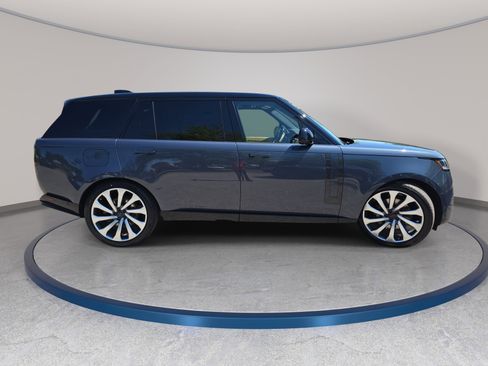 New 2026 Land Rover Range Rover Long Wheelbase SE AWD/4WD image 4