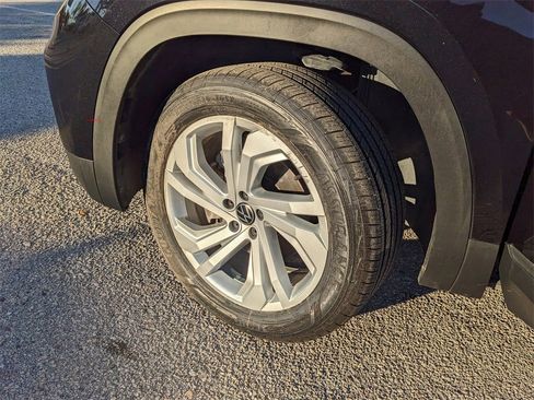 Certified 2022 Volkswagen Atlas SE image 37