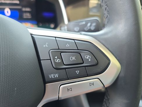 Certified 2022 Volkswagen Jetta SE FWD image 17