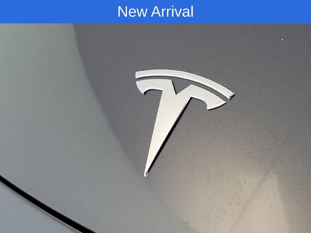 Used 2024 Tesla Model Y 2WD image 8