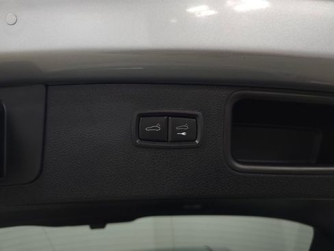Used 2020 Porsche Macan AWD/4WD image 9
