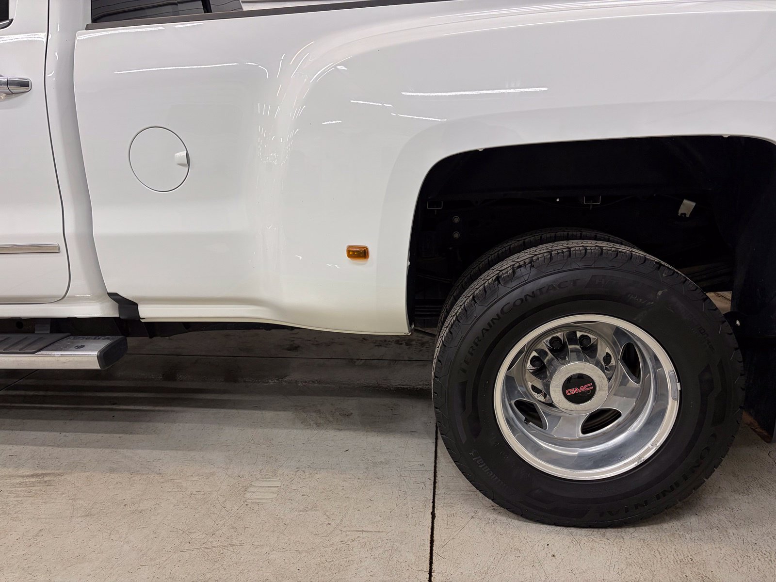 Used 2016 GMC Sierra 3500 Denali w/ Duramax Plus Package AWD/4WD image 6