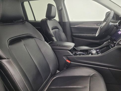 Used 2022 Jeep Grand Cherokee Limited 4xe image 21