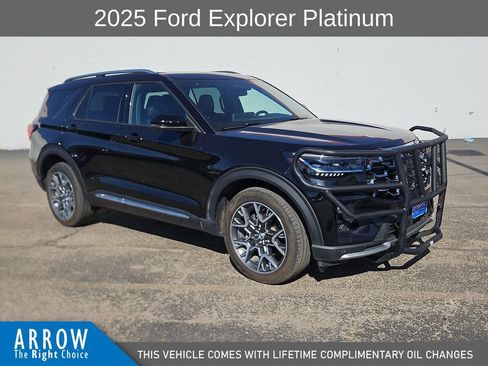 Used 2025 Ford Explorer Platinum w/ Ultimate Package AWD/4WD image 1