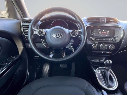 Used 2016 Kia Soul + w/ Soulful Package FWD image 5