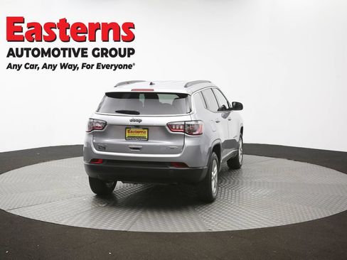 Used 2024 Jeep Compass Latitude AWD/4WD image 35