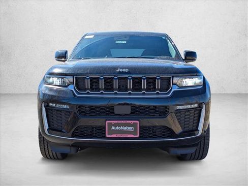 New 2026 Jeep Grand Cherokee Limited w/ Trailer Tow Package AWD/4WD image 5