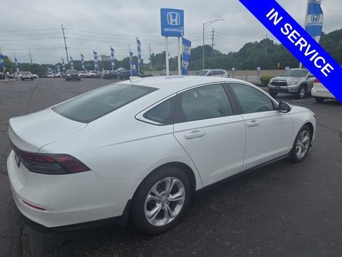 Used 2023 Honda Accord LX image 5
