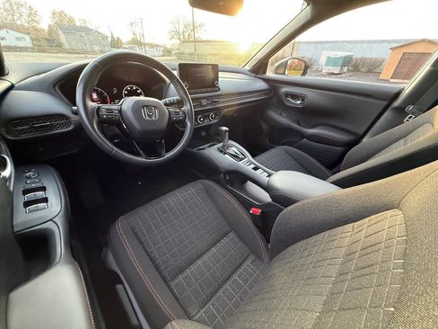 Used 2023 Honda HR-V Sport image 9