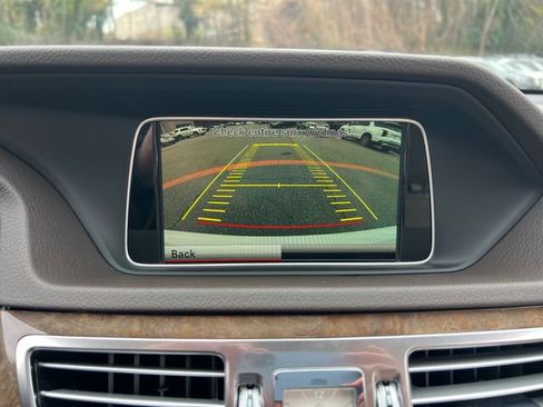 Used 2014 Mercedes-Benz E 350 Sedan image 26
