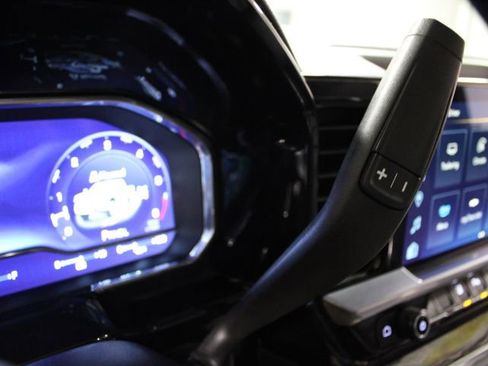 Used 2024 Chevrolet Silverado 2500 LTZ w/ LTZ Convenience Package image 40