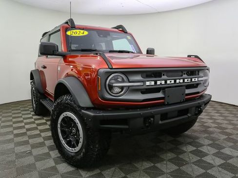 Used 2024 Ford Bronco Big Bend w/ Sasquatch Package AWD/4WD image 3