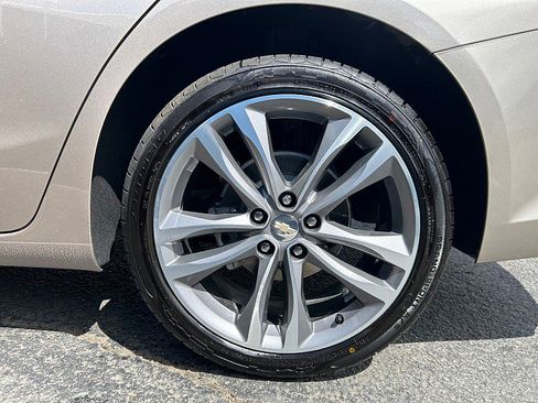 Used 2024 Chevrolet Malibu LT image 10