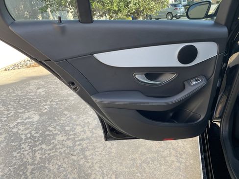 Used 2020 Mercedes-Benz C 300 Sedan image 37