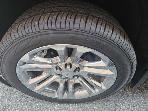 Used 2018 GMC Yukon XL SLT w/ Premium Edition image 28