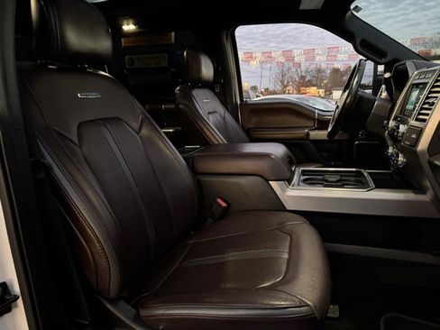 Used 2017 Ford F250 Platinum w/ Platinum Ultimate Package image 16