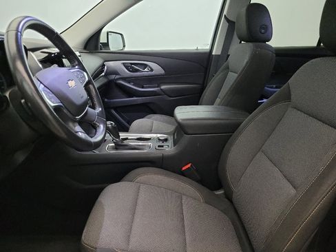 Used 2020 Chevrolet Traverse LT image 17