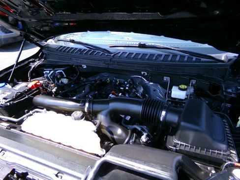 Used 2024 Ford Expedition Limited AWD/4WD image 29