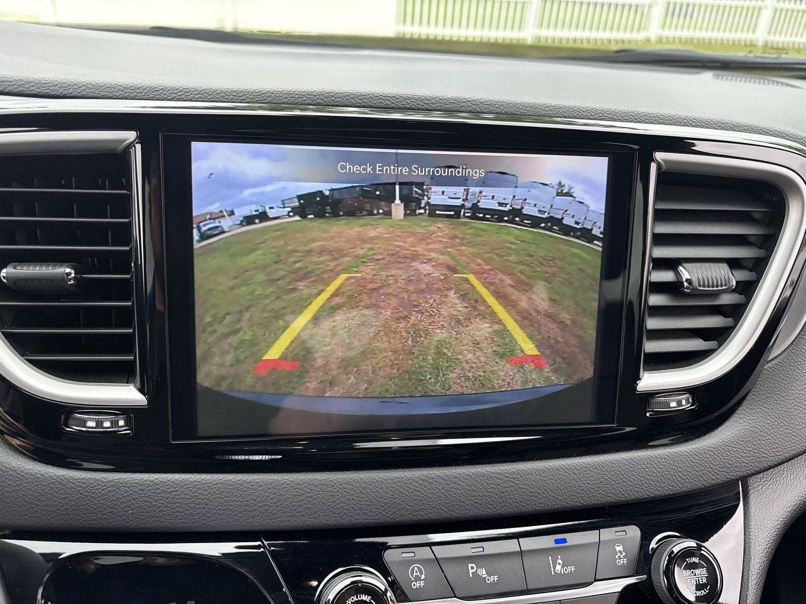 Used 2026 Chrysler Pacifica Select FWD image 23
