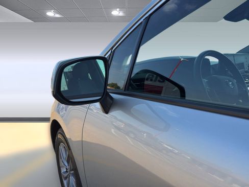 Used 2022 Toyota Sienna XLE image 21