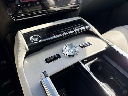 New 2025 Lincoln Navigator L Reserve image 31