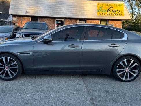 Used 2017 Jaguar XE Prestige image 10