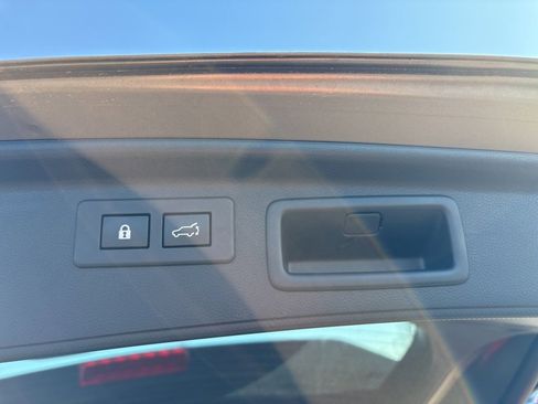 Used 2023 Subaru Forester Touring image 27