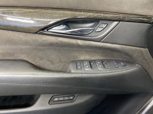 Used 2016 Cadillac Escalade Platinum image 14