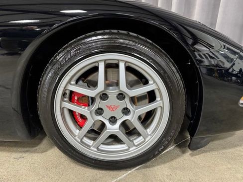 Used 2004 Chevrolet Corvette Z06 w/ Memory Package RWD image 34