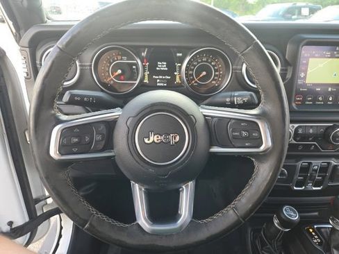 Used 2022 Jeep Gladiator Overland w/ Popular Equipment Package AWD/4WD image 16