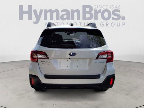 Used 2019 Subaru Outback 2.5i Premium image 4
