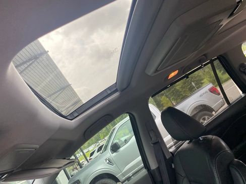 Used 2019 Honda Pilot Elite image 6