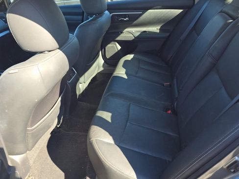 Used 2016 Nissan Altima 2.5 SL w/ 2.5 Technology Package image 12