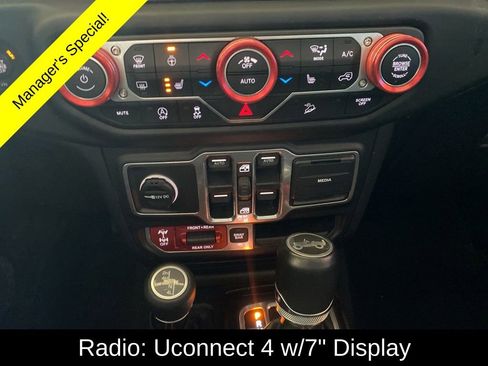 Used 2018 Jeep Wrangler Unlimited Rubicon AWD/4WD image 8