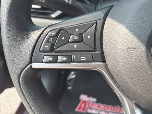 Used 2025 Nissan Sentra SV FWD image 18
