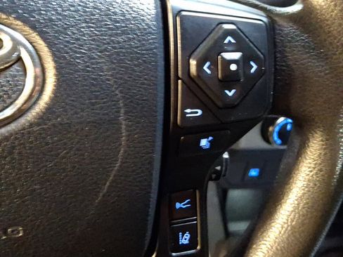 Used 2019 Toyota Tacoma SR image 20