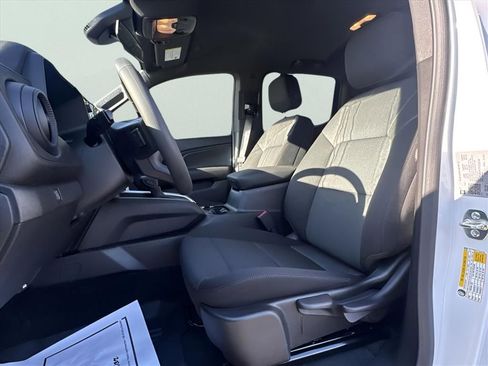 New 2026 Chevrolet Colorado W/T image 9