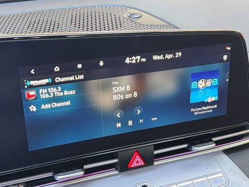 Used 2025 Hyundai Elantra Limited FWD image 9