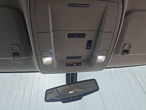 Used 2018 Chevrolet Silverado 1500 LTZ image 28