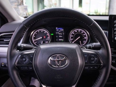 Used 2023 Toyota Camry SE w/ Convenience Package image 13