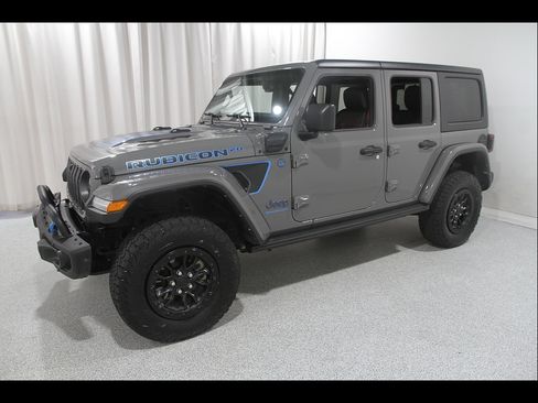 Used 2023 Jeep Wrangler Unlimited Rubicon 4xe AWD/4WD image 3