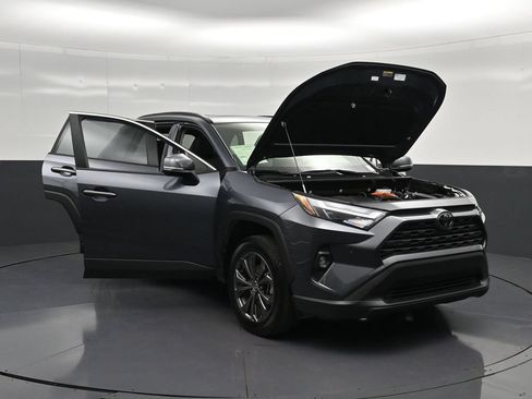 Used 2025 Toyota RAV4 XLE Premium w/ Weather Package AWD/4WD image 34
