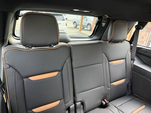 Used 2021 GMC Yukon AT4 w/ AT4 Premium Package AWD/4WD image 26