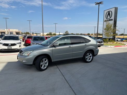 Used 2004 Lexus RX 330 w/ Premium Pkg FWD image 4