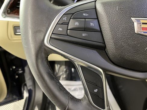 Used 2017 Cadillac XT5 Luxury FWD image 16