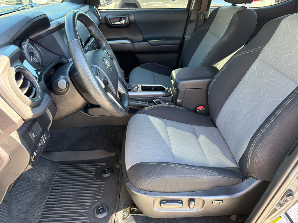 Used 2023 Toyota Tacoma TRD Sport RWD image 9