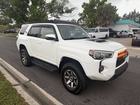 Used 2019 Toyota 4Runner TRD Off-Road Premium image 2