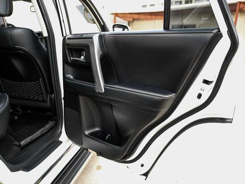 Used 2021 Toyota 4Runner Limited RWD image 47